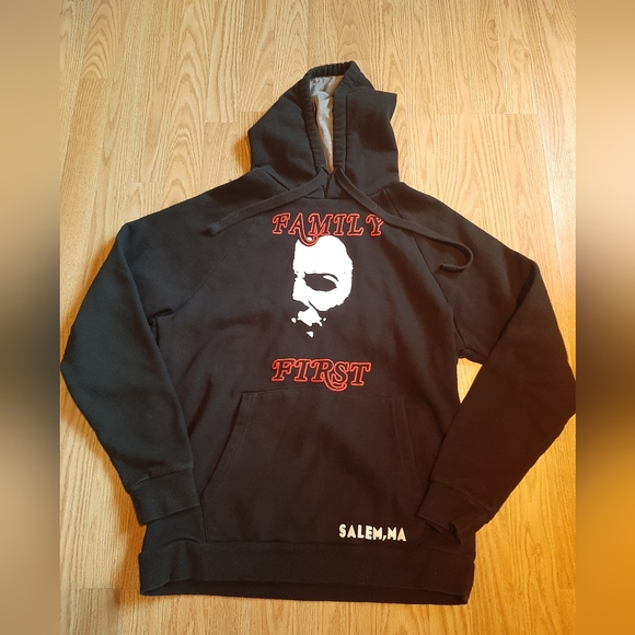 Michael Myers Halloween Salem Massachusetts Pullover Hoodie Sweatshirt - Picture 1 of 3